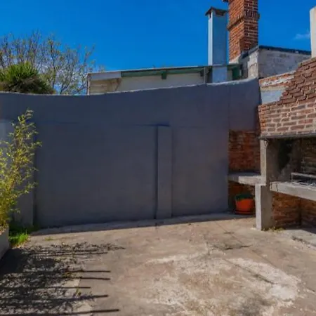 Casita Con Parque Pet Friendly A 2 Cuadras De La Playa Apartment Mar del Plata Exterior photo